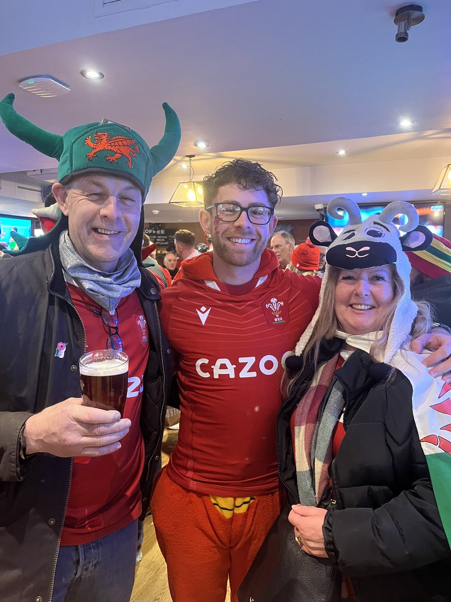 Happy 30th Wedding Anniversary Dewi and Bridget Owen #cmoncymru