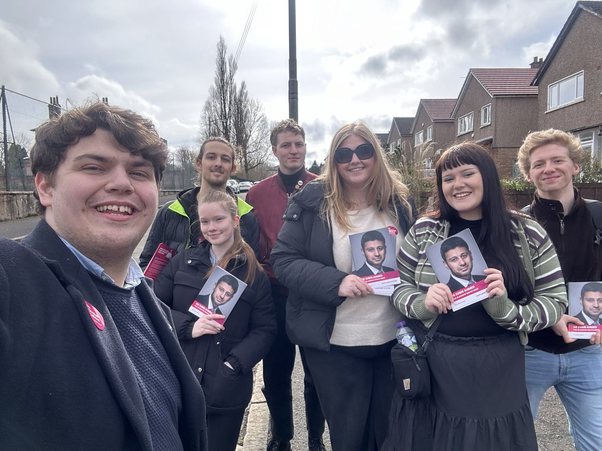 Great to see students from five universities across Scotland come out on the #LabourDoorstep for @ZubirAhmed this morning to kick-start our campaign day!