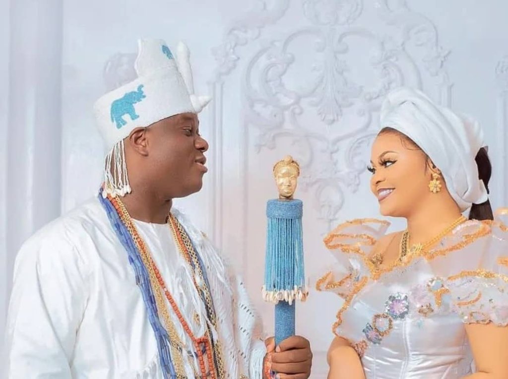 To God be the glory great things he has done. Hearty congratulations to the entire House of Oduduwa and Olori Tobiloba, who today birthed a Prince and Princess to the Royal throne of Oduduwa. Mother and children are doing well to the glory of God Almighty.