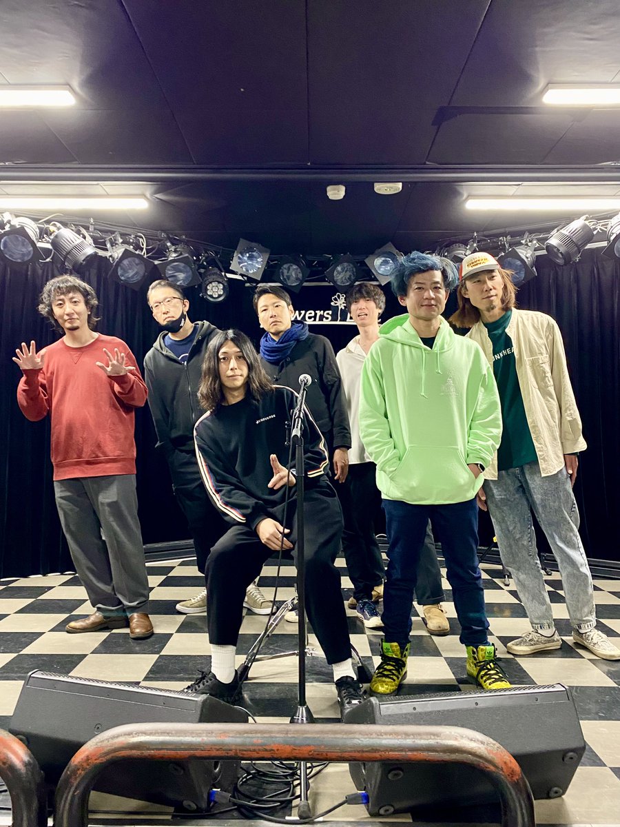 sakurai_yuichi_'s tweet image. 下北沢Flowers Loftあざっした!!
The Cheseraseraあざっした!! 
#lunkhead #ランクヘッド #TheCheserasera #FlowersLoft #真っ直ぐ立て