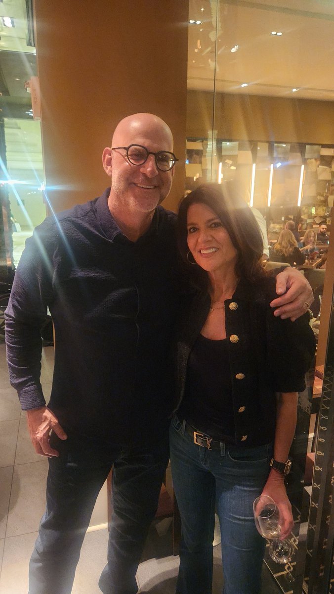 My first agent mentioned @HarlanCoben often in our discussions on plot. Meeting him last night.....didn't think he could exceed my expectations. He did. Thanks for the kindness, Harlan.