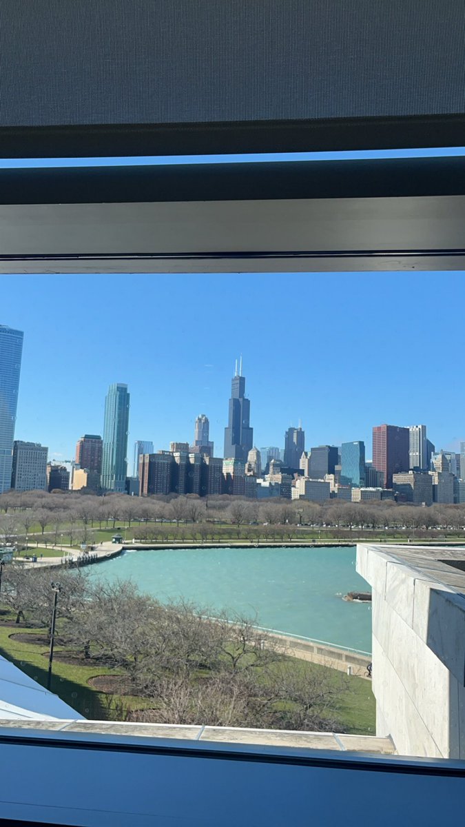 classicallyamy's tweet image. im so lucky