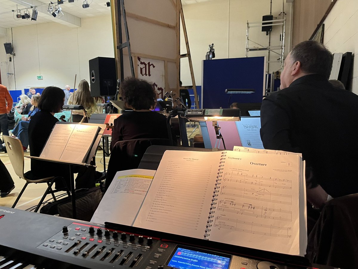 stuart thompson tweet media