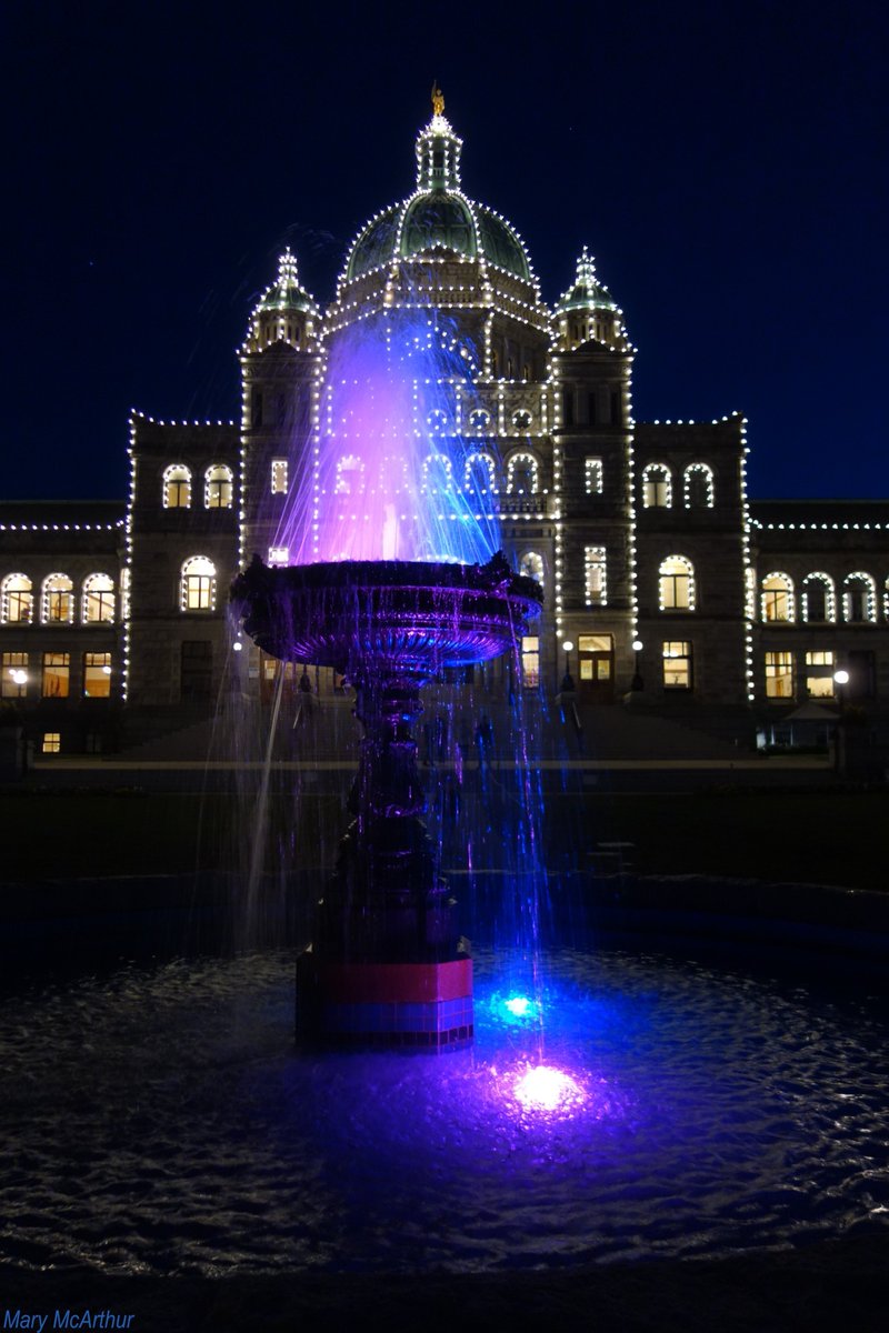 ~ The Parliament fountain boasts pink and blue with a purple hue .. 🩷💙💜 ~ Victoria, BC