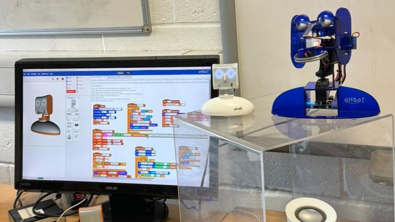 The sparks are literally flying at #RobotDay 
Big shout out to our fabulous partners <a href="/coventrycollege/">Coventry College</a> <a href="/Imagineeringuk/">ImagineeringFoundUK</a> <a href="/TheIET/">The Institution of Engineering and Technology</a> and contribuotors for helping us make this day possible.