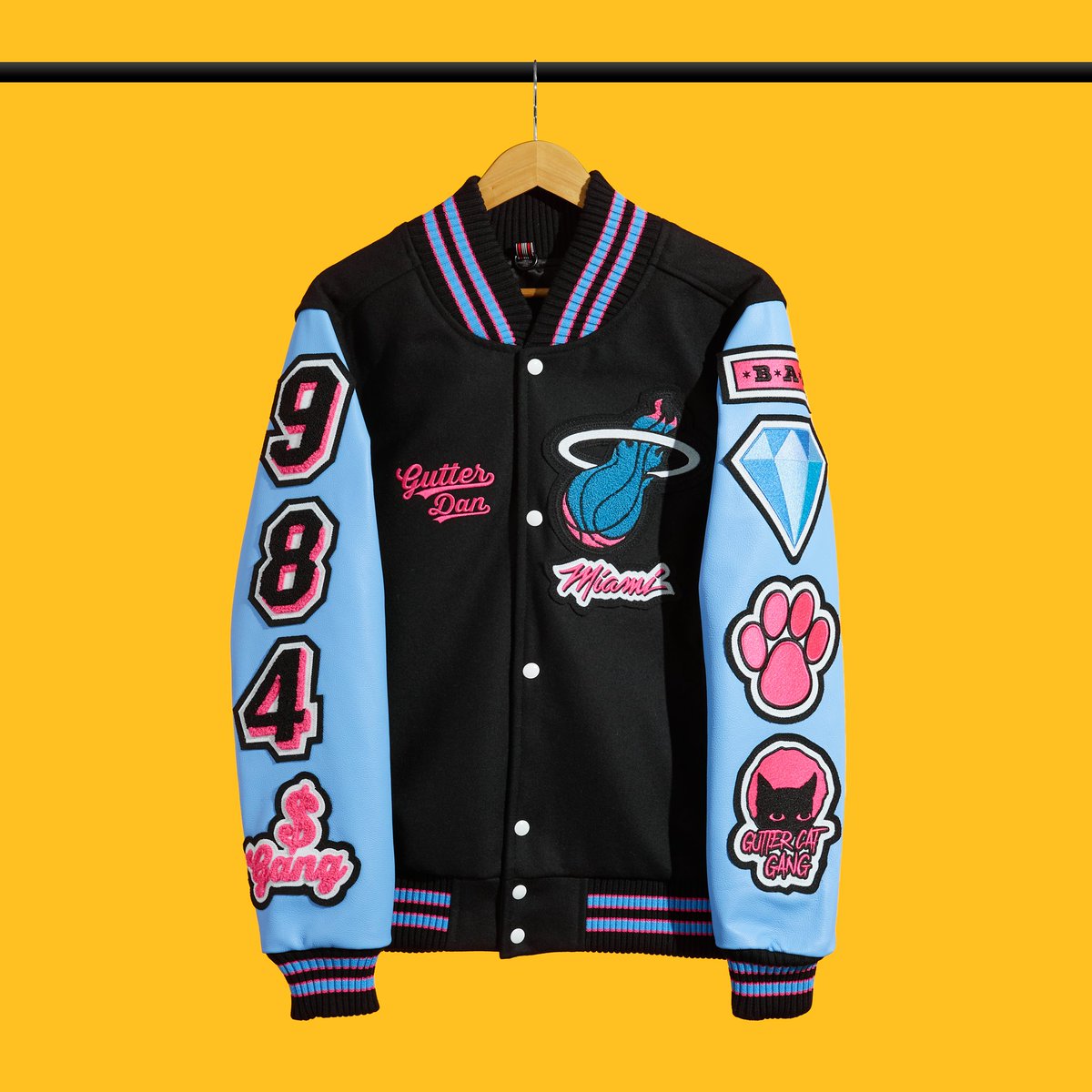 RegularRuben's tweet photo. @YugenLBS Wen jacket??? #BAFDesigns https://t.co/h98KILKJoF