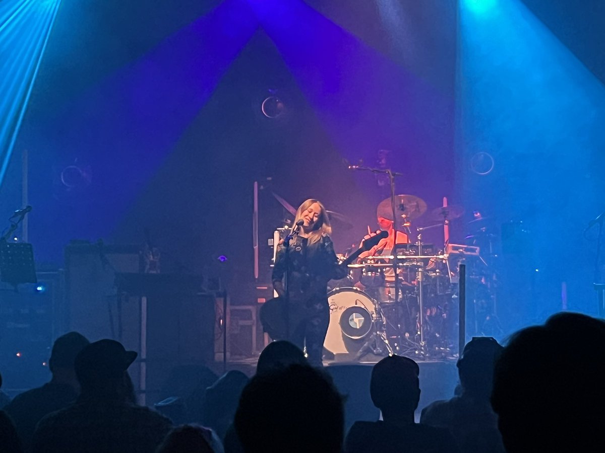 Here’s <a href="/KarinaRykman/">Karina Rykman</a> shaking the foundation at Portland’s State Theater last night. 🔥