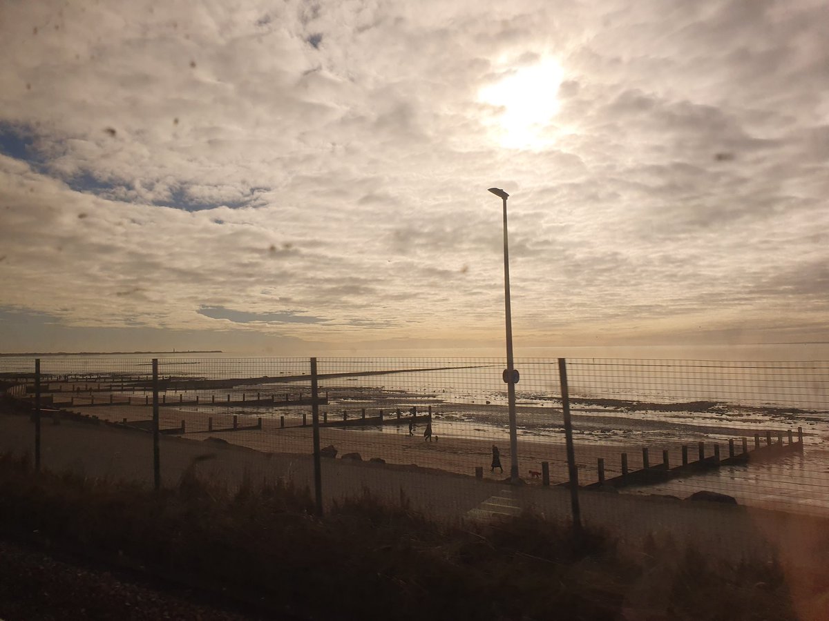 A_E_Ryan's tweet photo. On the train to Aberdeen for work today. Loves views up the coast! @ScotRail https://t.co/MKmgqzjUXW
