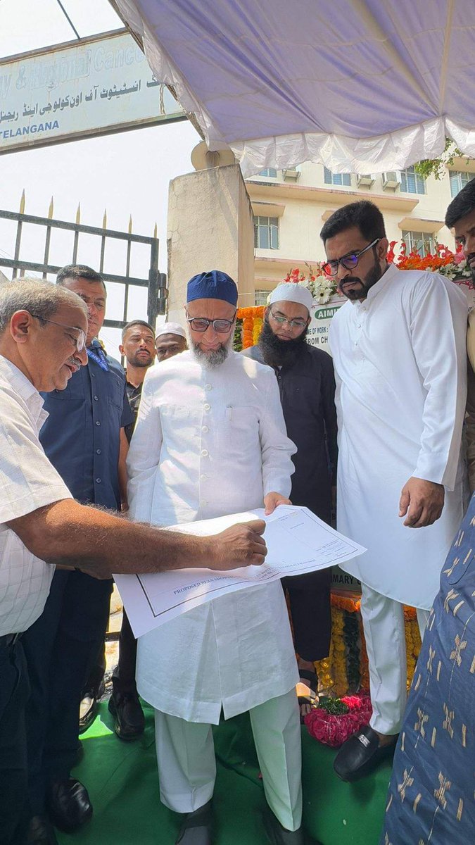 #AIMIM Party President Barrister #AsaduddinOwaisi along with AIMIM #Nampally MLA @Md_MajidHussain inaugurated #Development works worth Rs. 5.66 cr under #RedHills Division, Nampally Assembly Constituency, #Hyderabad.

#Owaisi @asadowaisi #Telangana #Developmentworks