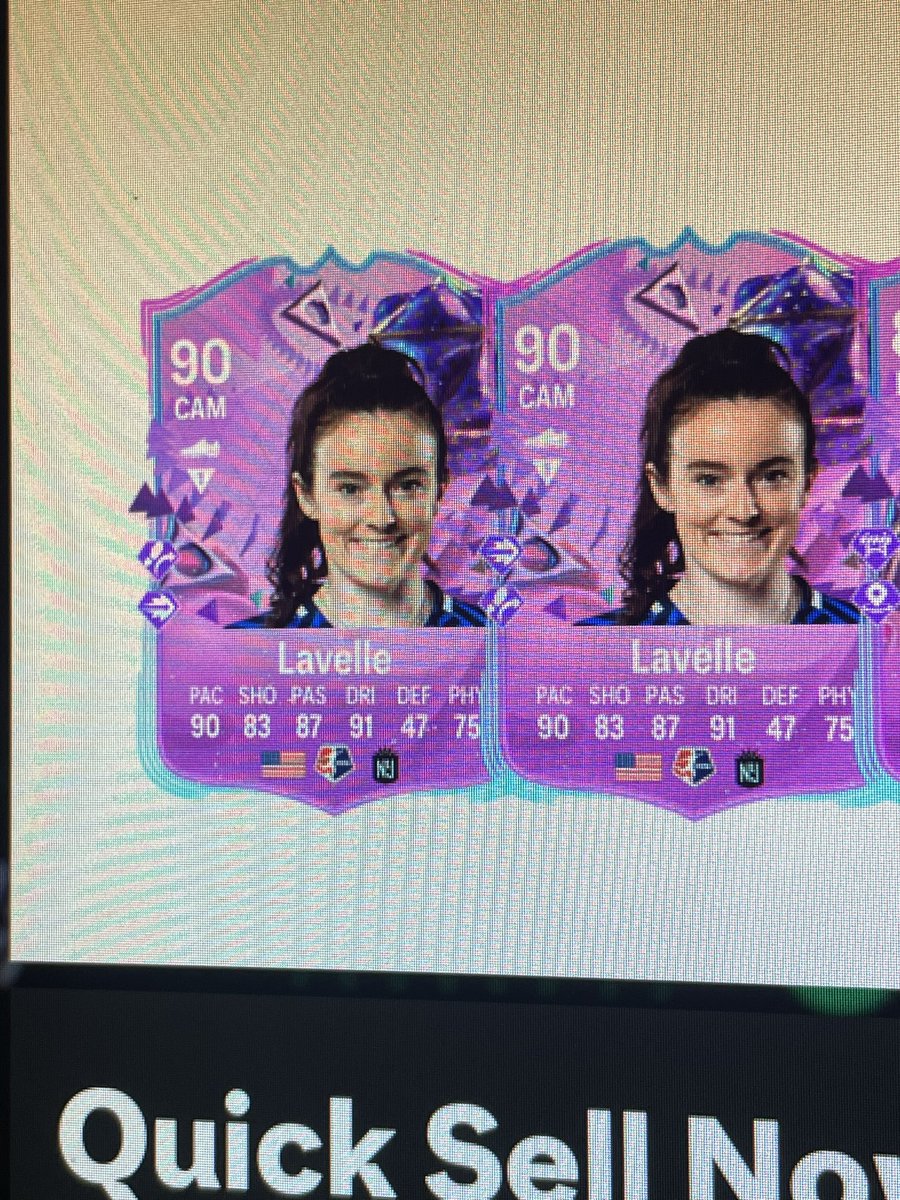 ImLynx1's tweet photo. @EASFCDirect Why have I packed her twice in one pack https://t.co/HBl70yT2Rs