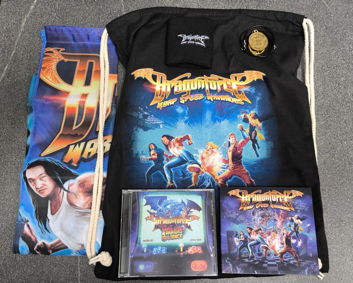 Just received my #DragonForce #WarpSpeedWarriors Deluxe Gymbag Edition. 🤘🐉🔥

A good way to get ready for tomorrow's concert in Brussels!
🤘