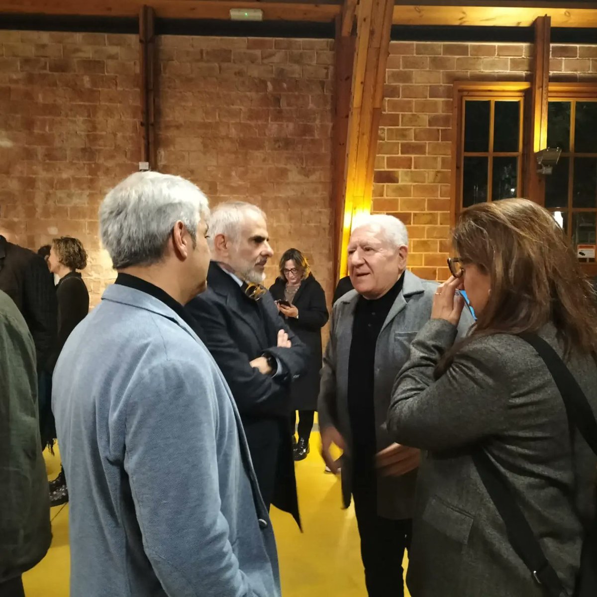 CS_Mataro's tweet photo. 🖼️ Visita a la inauguración de la exposición Col•lecció Bassat en la Nau Gaudí con @carrizosacarlos @cristinasanchor @JoseMariaCanoCs 

#Mataró https://t.co/AEEyI6UErF