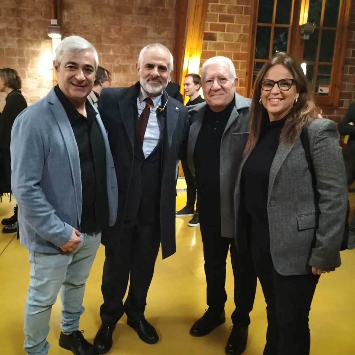 CS_Mataro's tweet photo. 🖼️ Visita a la inauguración de la exposición Col•lecció Bassat en la Nau Gaudí con @carrizosacarlos @cristinasanchor @JoseMariaCanoCs 

#Mataró https://t.co/AEEyI6UErF