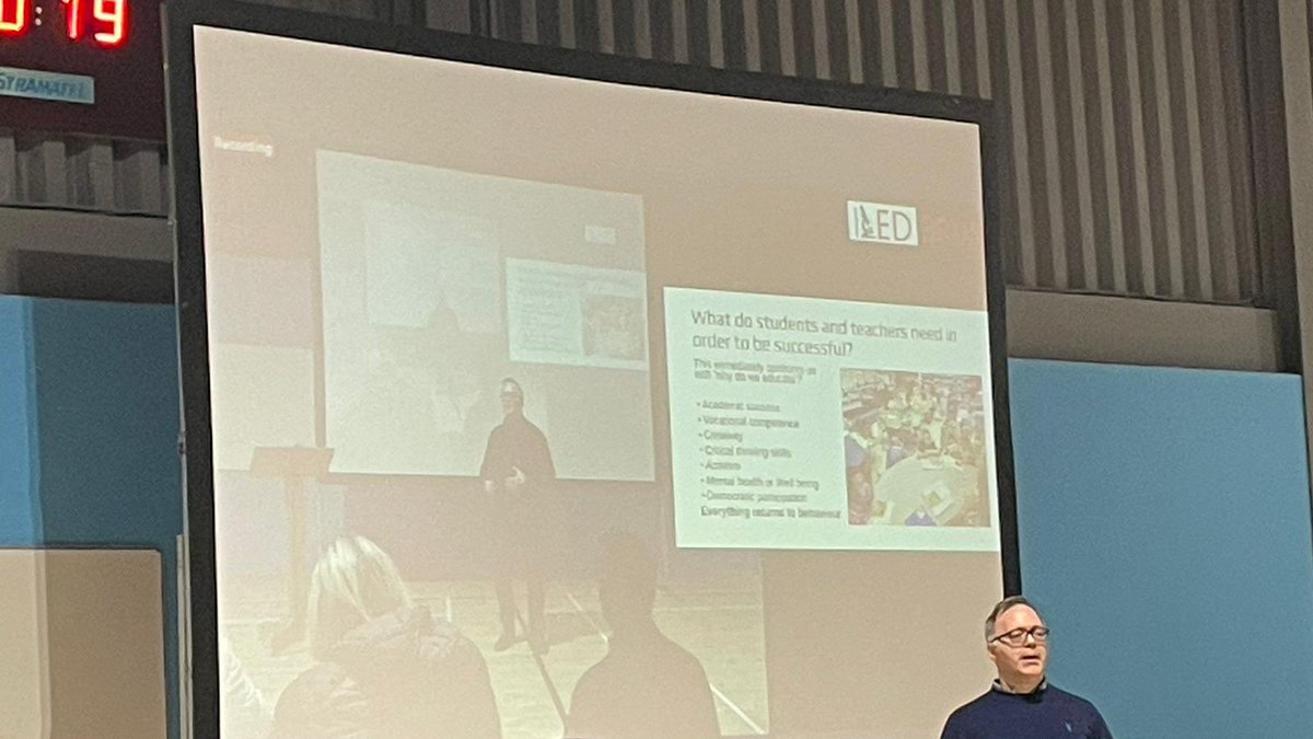 JTStaffsRSch's tweet photo. We are having an amazing day at #researchEDBrum #rEDBrum today.
So inspirational, as always, listening to @tombennett71.
It is going to be a great day of learning. https://t.co/EUQMqqRx5P