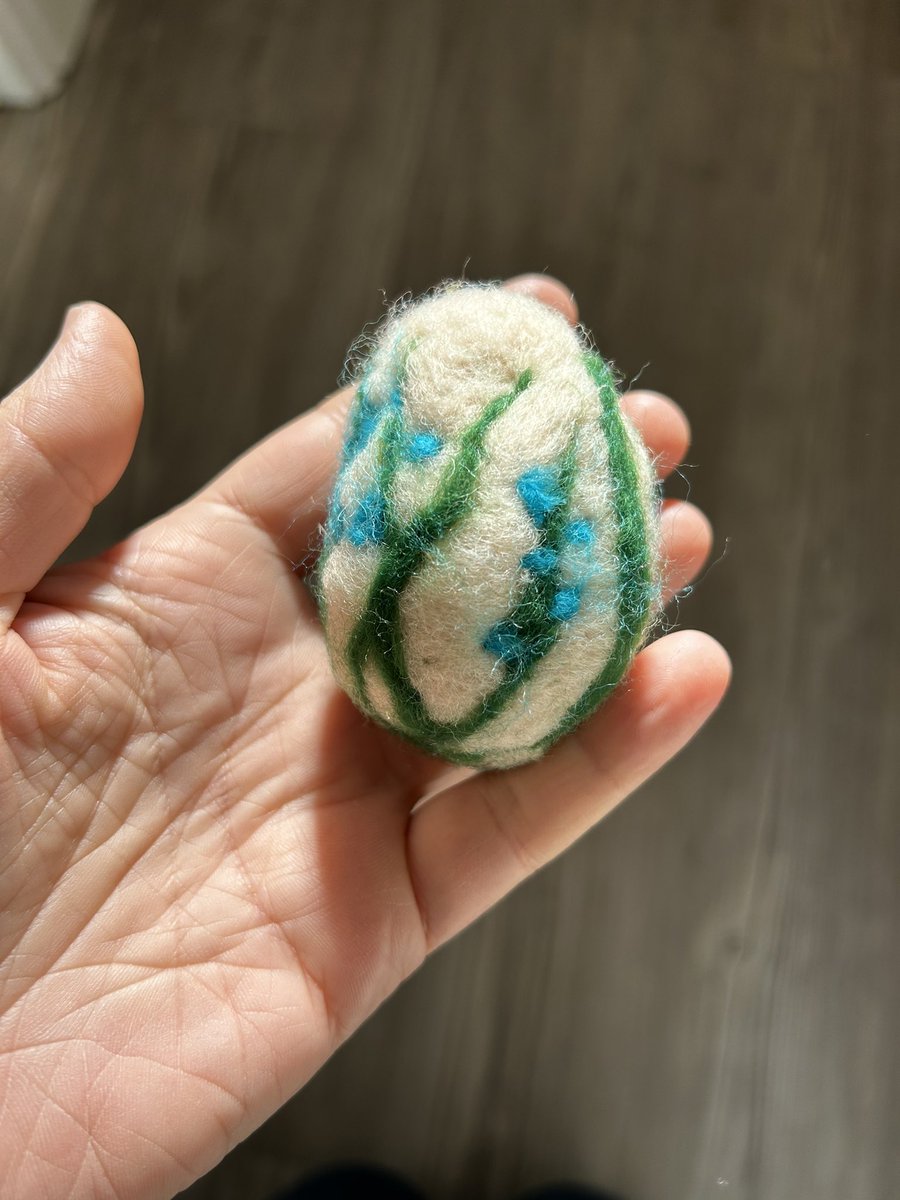 AimeeRobson4's tweet photo. Easter homemade crafts #ahpscreative
#felting #crafty #mindfulcrafting #learningnewstuff https://t.co/Z1GsjUXb8S