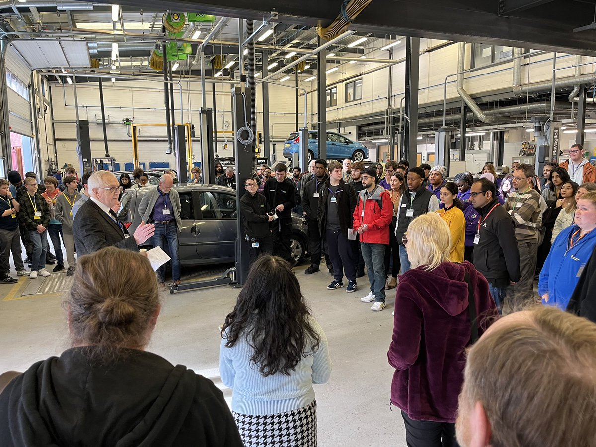 We r up &amp; running! Briefing is on its way - first students are experiencing the <a href="/IM_UCL/">Intelligent Mobility @ UCL (IM@UCL)</a> simulator. We will also show collaborative work with <a href="/U17Pathfinder/">Pathfinder under17driver.co.uk</a> <a href="/U17CC/">Under 17 Car Club u17cc.org</a> on hazard perception of #YoungDrivers #SafeAt17! Come along to <a href="/coventrycollege/">Coventry College</a> &amp; talk to many roboticists and robots