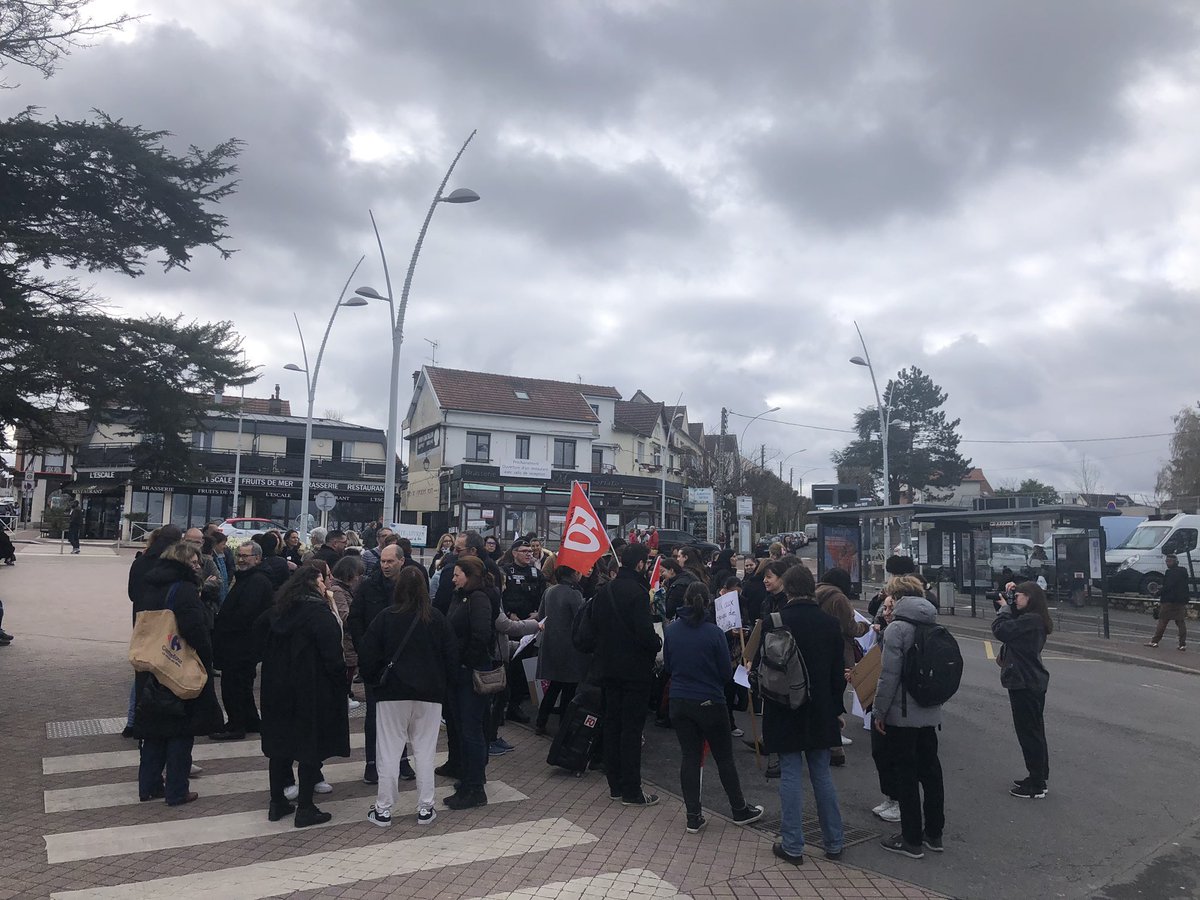 Ianis_Arthory's tweet photo. « Le choc des savoirs »
Sérieusement ??? Mais par quelle magie ces gens sont encore en place ??? https://t.co/cy9KM9W5Ff