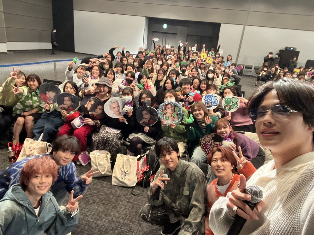 comyamato0515's tweet photo. 最後みんなで撮った写真です✌️ https://t.co/zBhmZVVQzR