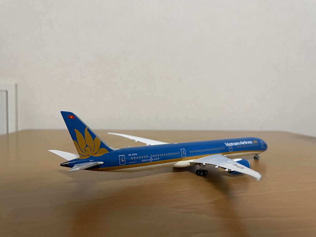 NG model 
1/400
ベトナム航空 B787-10 VN-A874