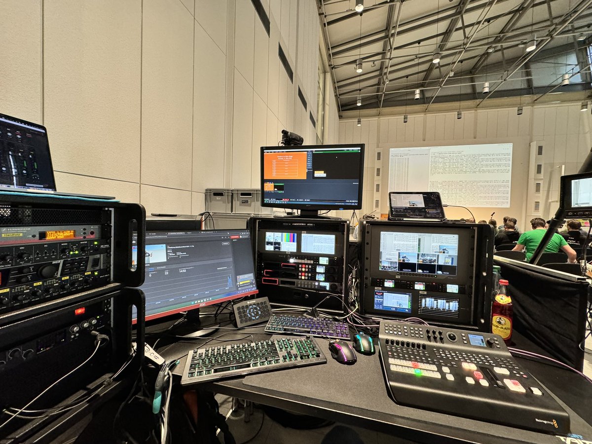 Ich bin wieder mit meinem Video-Equipment beim TYPO3camp Mitteldeutschland. Den Livestream vom 2. Tag könnt ihr euch hier ansehen: youtube.com/live/6LnPXKXqw… Auch gestern gab es schon viele interessante Sessions! #t3cmd #typo3 #livestream #barcamp #typo3camp