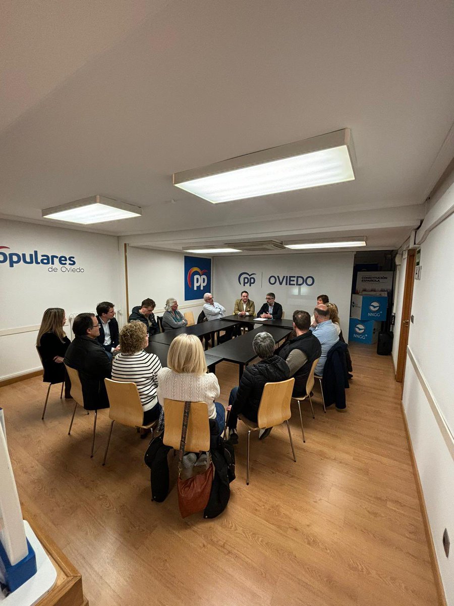 🔵 Reunión con nuevos afiliados.

Cada día son más las personas que se suman y aportan sus ideas al proyecto del PP de Oviedo.

En estos momentos, es importante involucrarse para cambiar las cosas.

«𝙇𝙤𝙨 𝙖𝙛𝙞𝙡𝙞𝙖𝙙𝙤𝙨 𝙨𝙤𝙣 𝙚𝙡 𝙢𝙤𝙩𝙤𝙧 𝙙𝙚𝙡 𝙋𝙋» | <a href="/Gerardo_GAP/">Gerardo Antuña</a>.