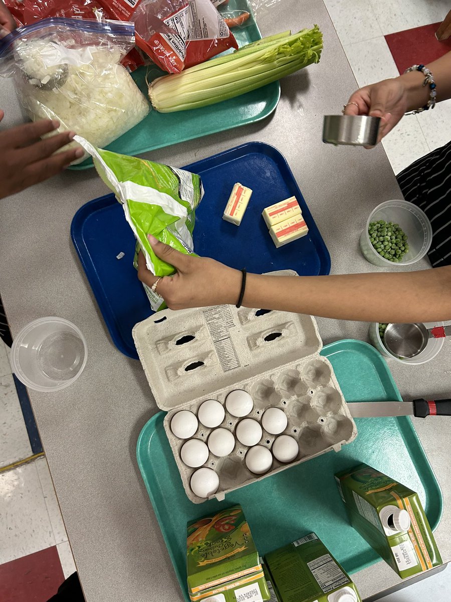 Miss Hicks tweet media