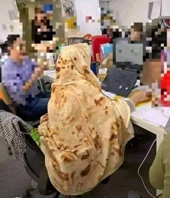 بھوک لگ رہی ہے 

#RamzanKareem