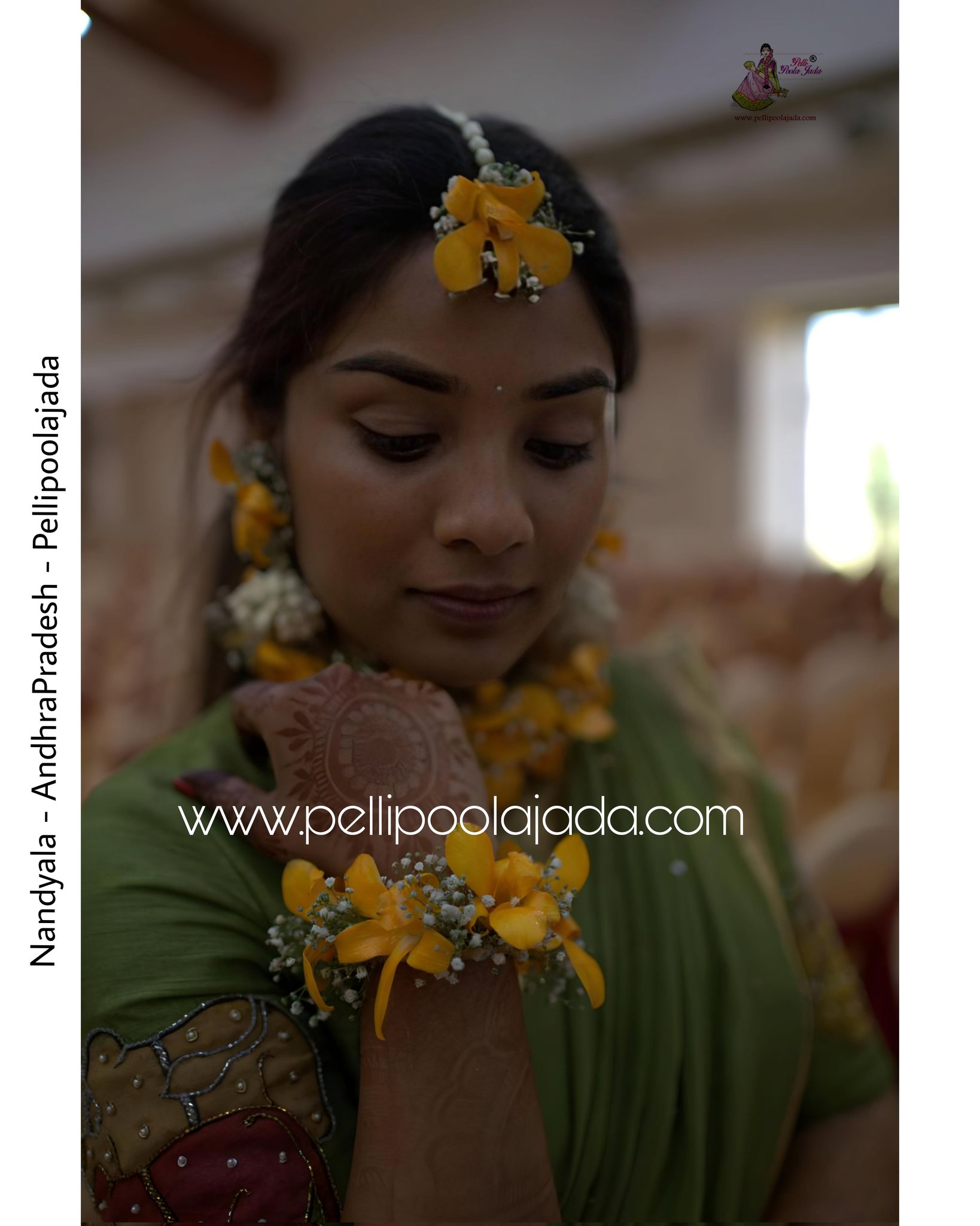Pellipoolajada on X Bespoke floral curation with the fine details freshfloraljewelry order yours now Beautiful fresh flower jewellery by Ms.Devika pellipoolajadanandyala branch. haldiceremony haldijew...