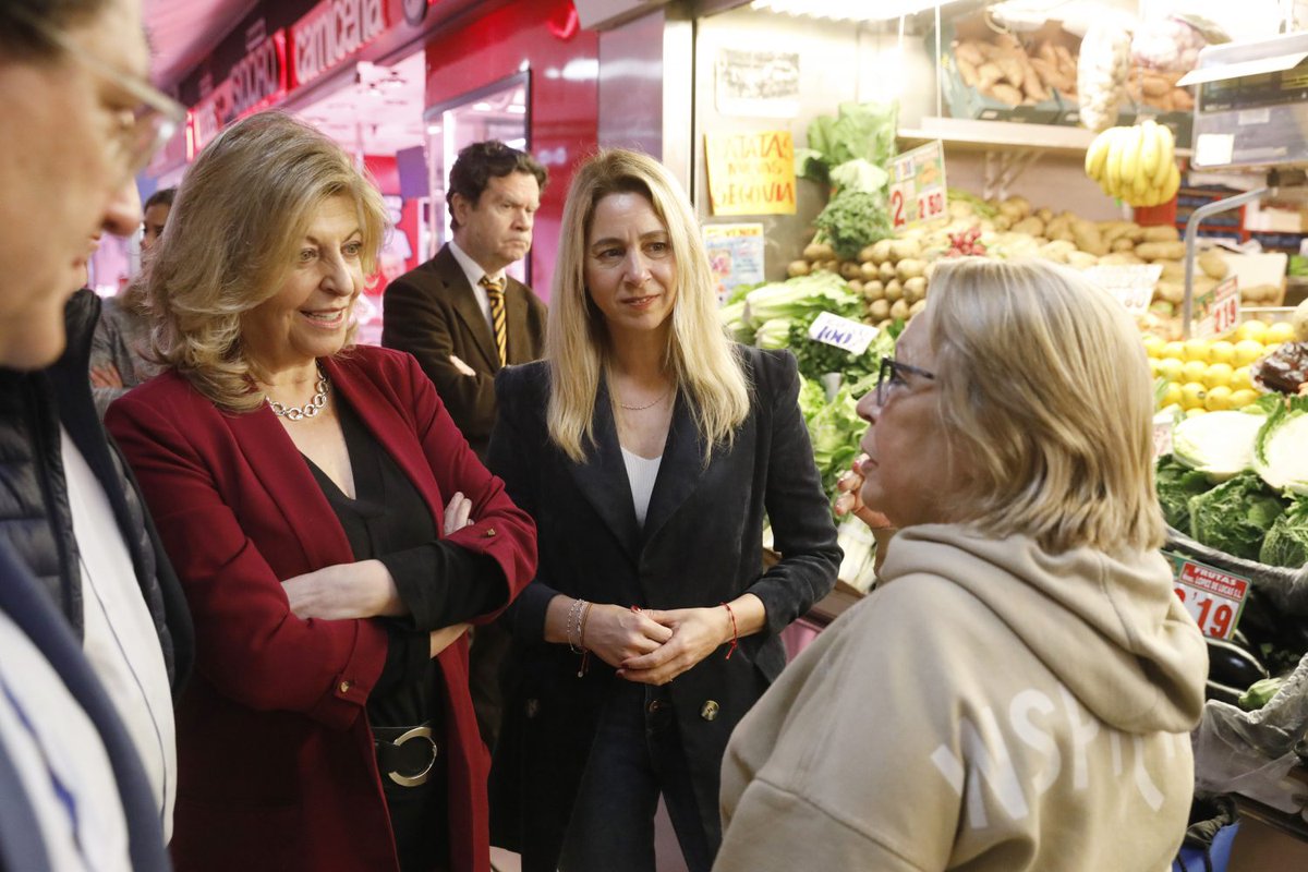 InteresMas's tweet photo. 🛍️ El #comercio local de #Madrid se promociona en las 140 pantallas digitales de los 23 #mercados municipales, con la nueva campaña #OrgullosamenteLocal, en el #DiaMundialDeLosDerechosDelConsumidor. @engra9 @MADRID @MalvarezNadia #consumo
https://t.co/FubtAVlVg7 https://t.co/lMDvWwcrB6
