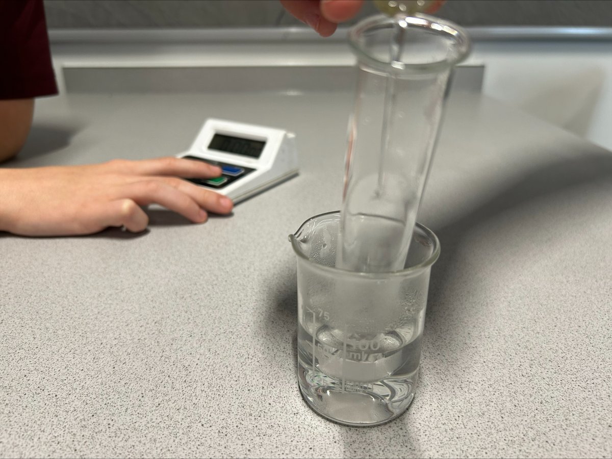 hartshillacad's tweet photo. Team Science has had an awesome British Science Week with pupils taking part in lots of exciting practicals and engineering challenges, from making rollercoasters, building 10 second timers and timing how long a reaction takes at different temperatures @ScienceWeekUK #HART https://t.co/Hk8zqZ4wUt
