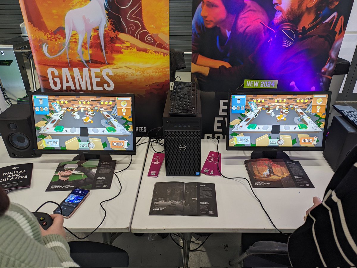 sgs_gamesdev's tweet photo. 10min until doors open on @ukcgfevents Bristol, were really excited that @Karoinna is in the chair having her prosthesis applied and proud to say @GetKrakenGames latest project is on show 😱 get down to Ashton Gate Stadium today!
#ComicCon #games #Bristol #uni #gameart #gamedev https://t.co/hmTkZcJl9D