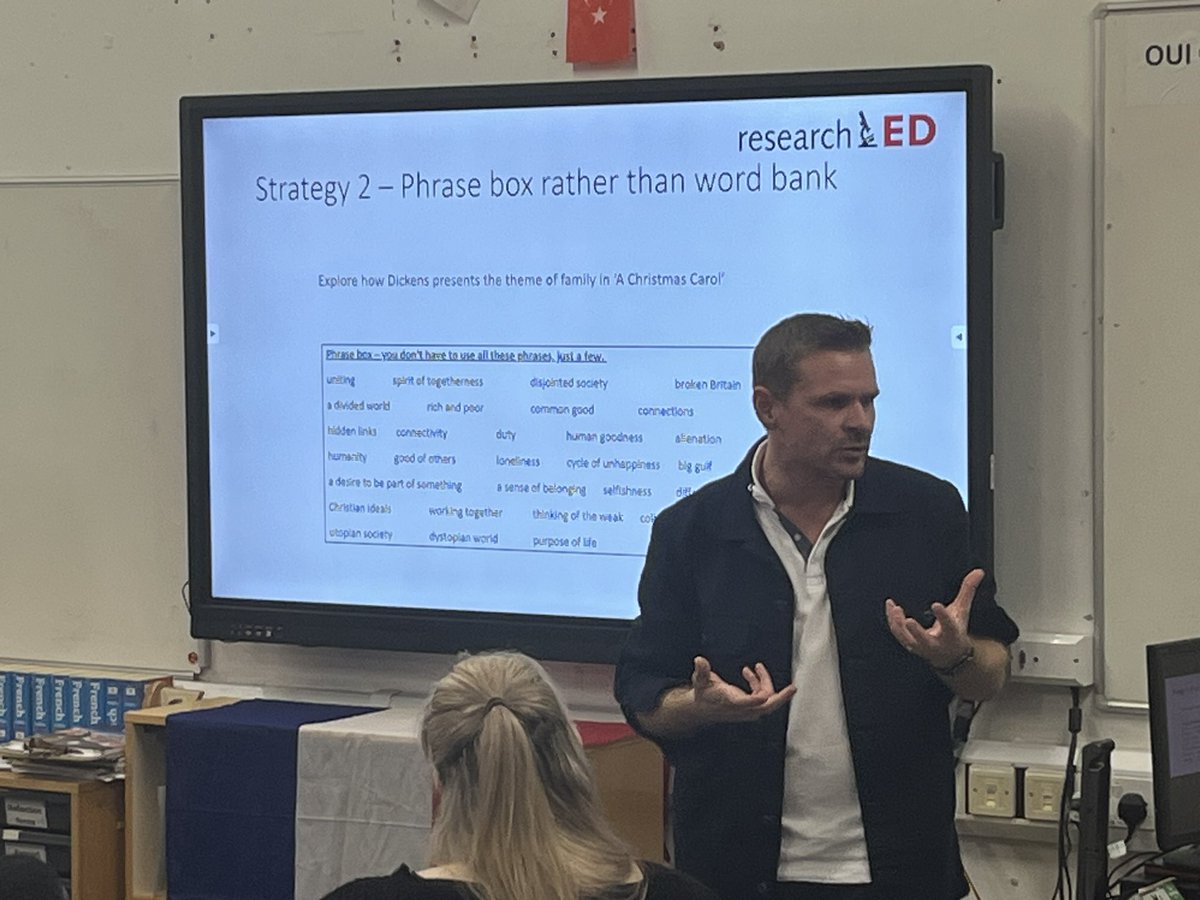 Nice subtle tweak by <a href="/Xris32/">Chris Curtis</a> to support writers - giving them phrase banks instead of word banks. Helps scaffold their writing in a more integrated way. #rEDBrum