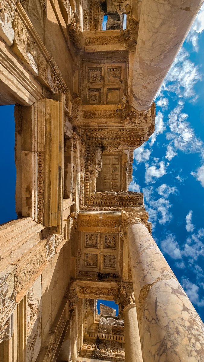 Tarihin ve teknolojinin uyumu!🏛️
Efes Antik Kenti'nin ihtişamı, #GalaxyS24 Ultra ve <a href="/cagriselek/">çağrı selek</a>’in bakış açısıyla sence de canlanmış gibi değil mi? 💙🤩
#TeamGalaxy #withGalaxy
