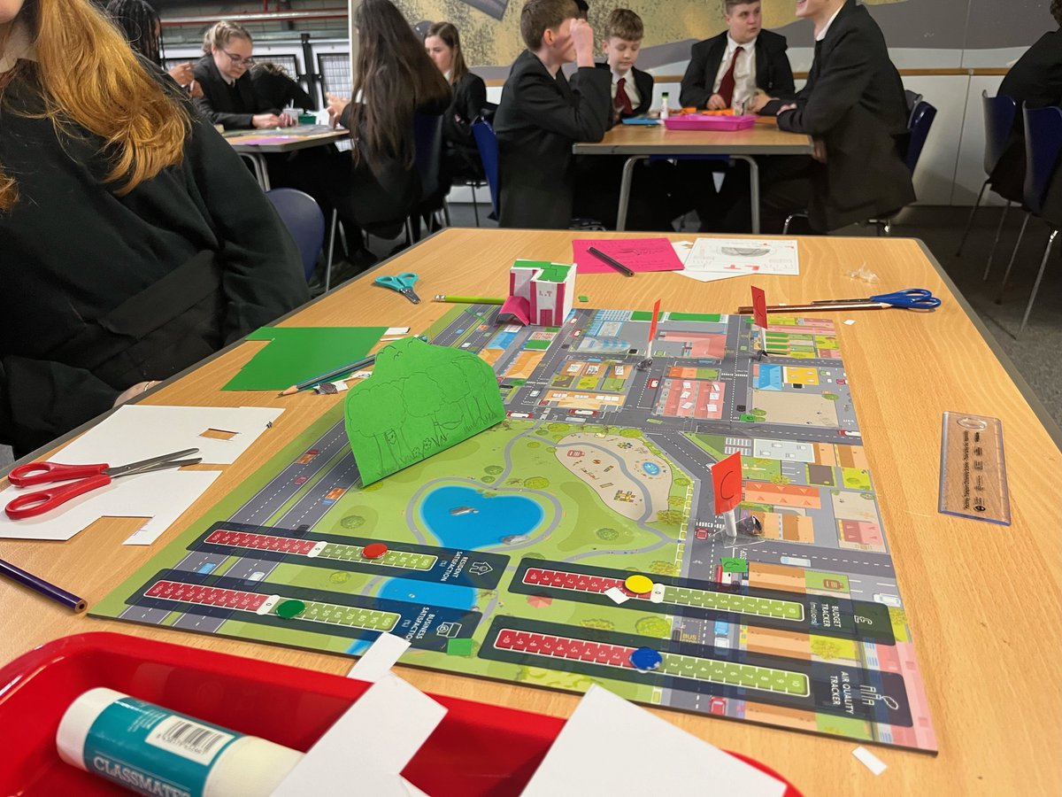 hartshillacad's tweet photo. Last week, the Science Department took 60 Year 10 pupils on a trip to the London Transport Museum for a day of engineering activities. The STEM 5 event was organised by the Heart of England Community Rail Partnership in collaboration with the Smallpeice Trust. https://t.co/4sOTihNc6Z