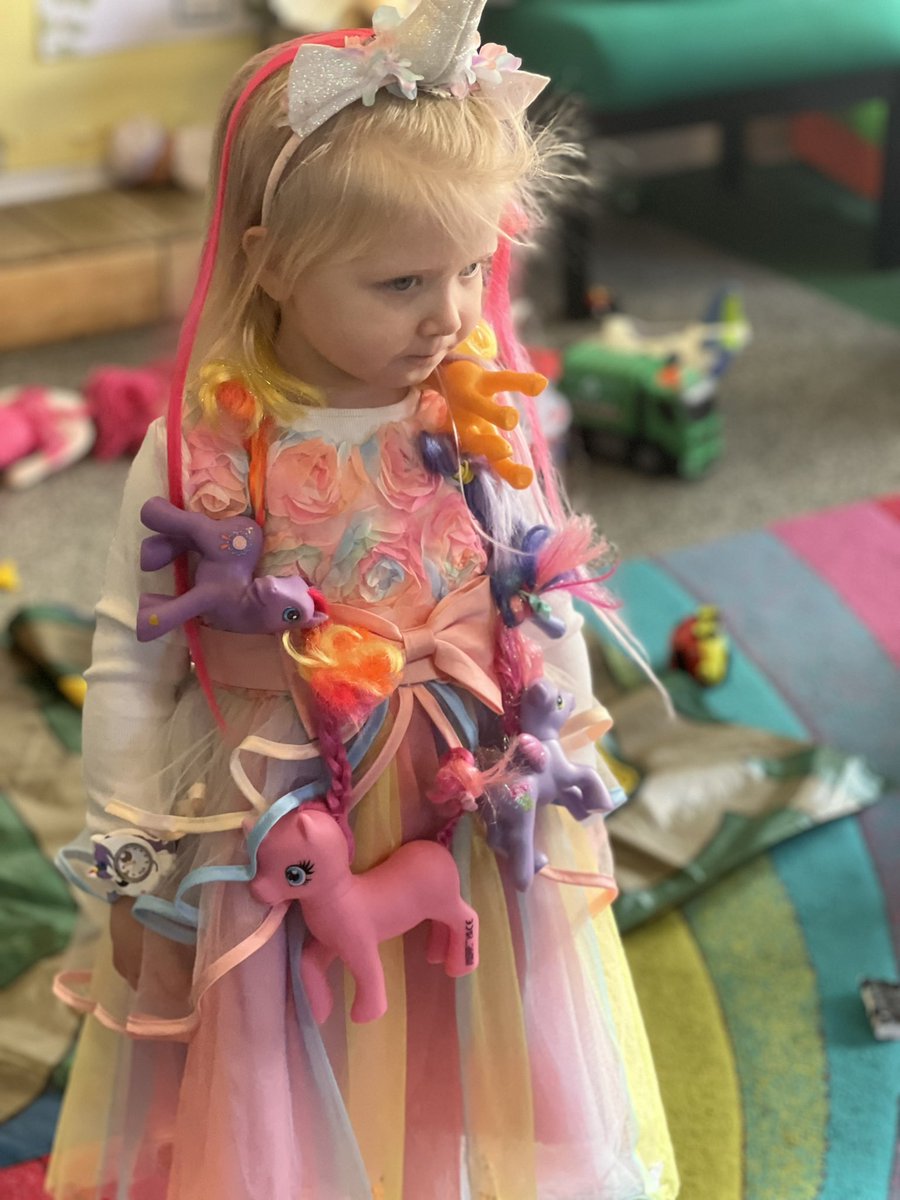 Upton Pre-Nursery (@uptonprenursery) on Twitter photo World Book Day!!📚
Pre-Nursery had a fantastic day in their costumes to celebrate World Book Day, dressed up as their favourite book characters!
<a href="/UptonHead/">Rhian Thornton</a>
#WorldBookDay2024
#Books World Book Day!!📚
Pre-Nursery had a fantastic day in their costumes to celebrate World Book Day, dressed up as their favourite book characters!
<a href="/UptonHead/">Rhian Thornton</a>
#WorldBookDay2024
#Books