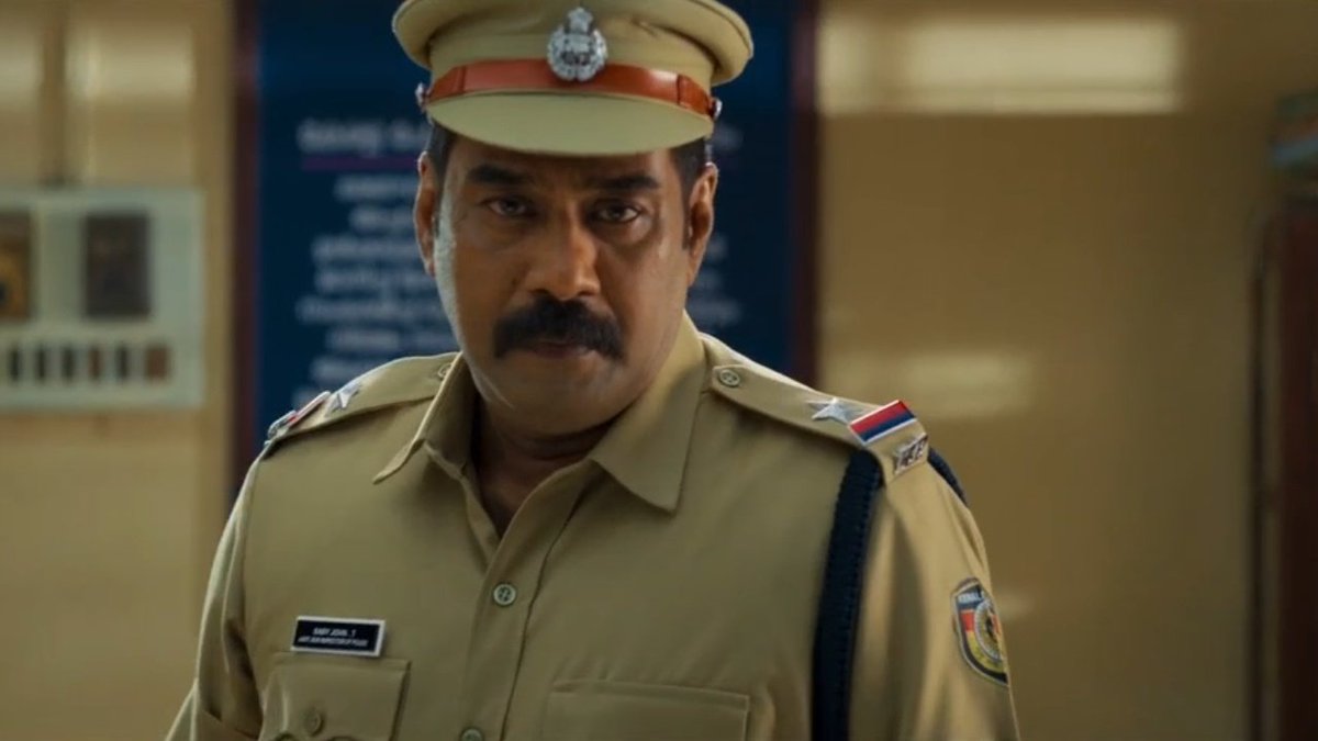 Aneesh_98's tweet photo. #Thundu It's an good family comedy entertainer drama, simple storyline. the sound effects & music also play an important part in the film. #BijuMenon as usual done good job. #UnnimayaPrasad, #Gokulan & #ShineTomChacko done they roles well
#RiyasShareef & @GopiSundarOffl 👏 https://t.co/o5pnW7hiCt