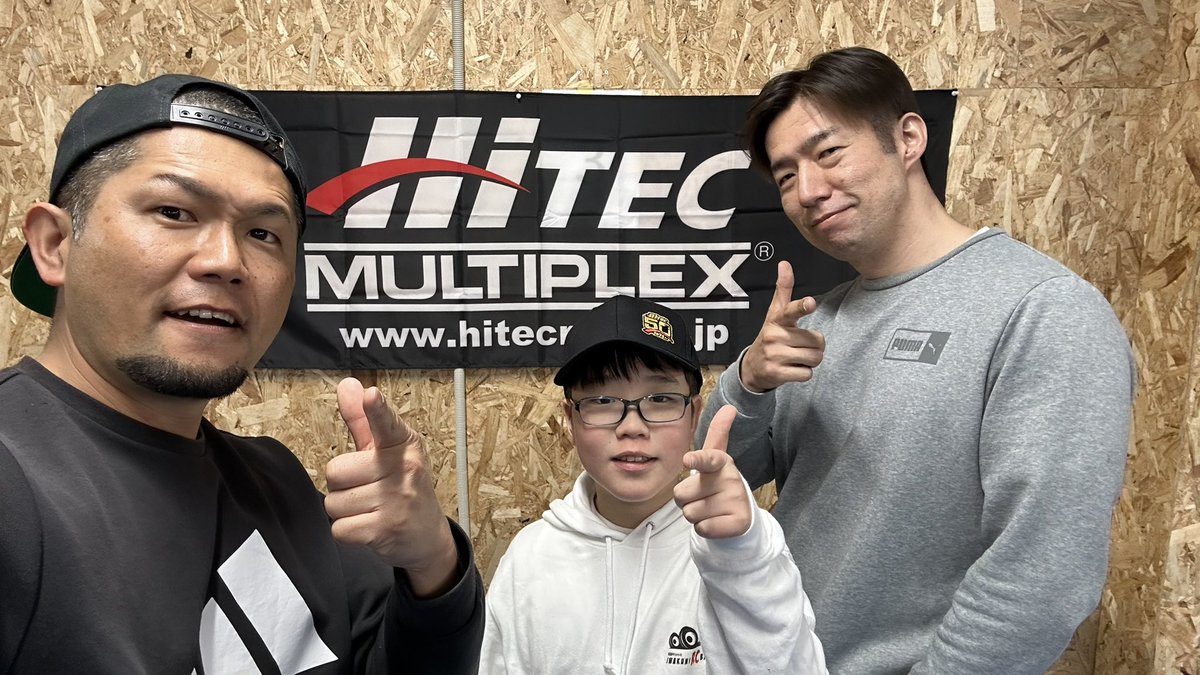 button715's tweet image. 溺愛する岩国ラジコンベースにハイテック様からバナーを頂きました！
とても嬉しいです！
ハイテック様ありがとうございます❤️
#RC
#ラジコン
#HITEC
#チャンネル登録お願いします