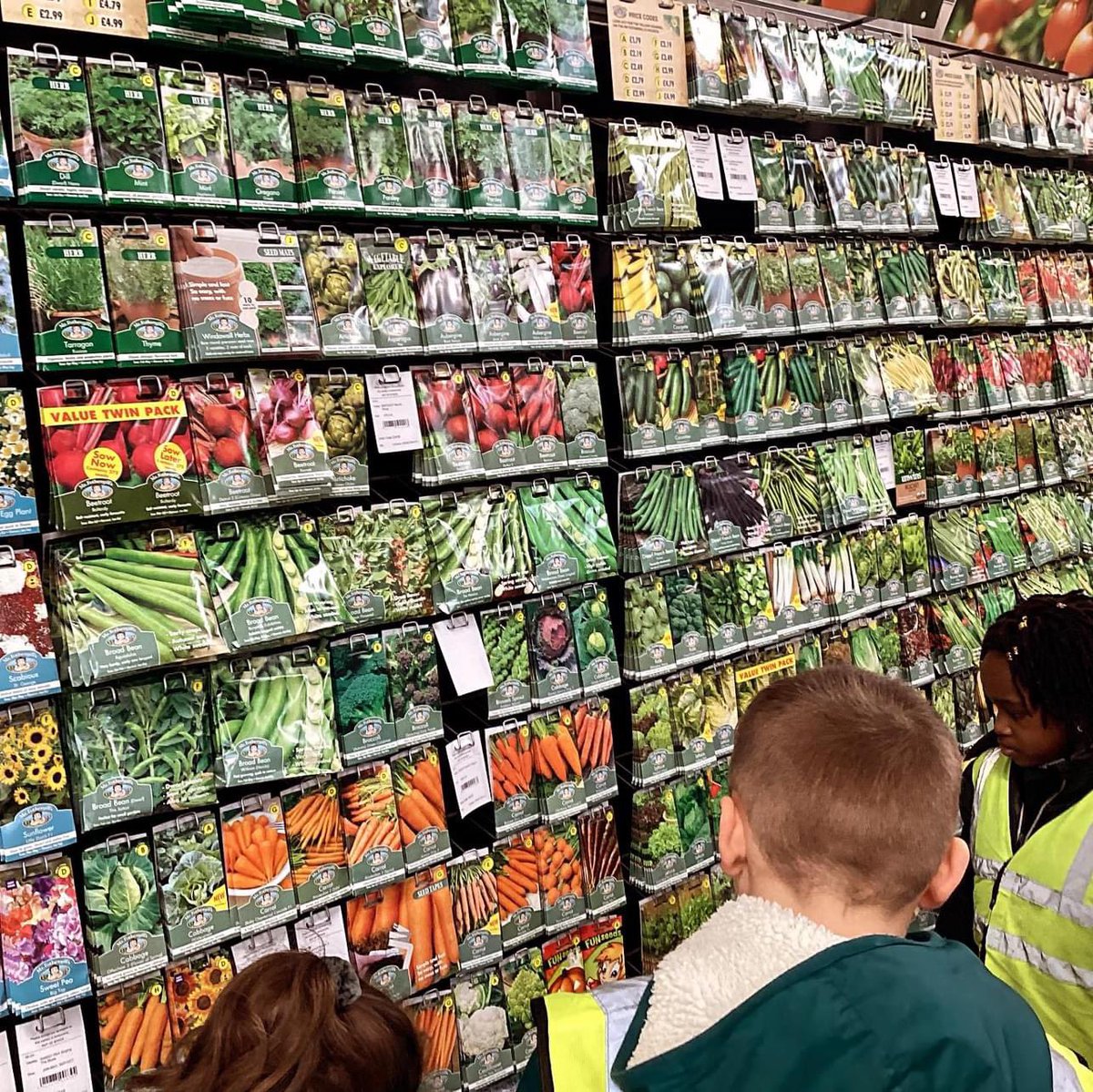 As part of their learning about growing based on the book Errol’s Garden, Yr R walked to Alver Valley Garden Centre to find out more about gardening & to purchase some seeds & plants. The children loved exploring the garden centre, deciding what to spend our money on, & getting..