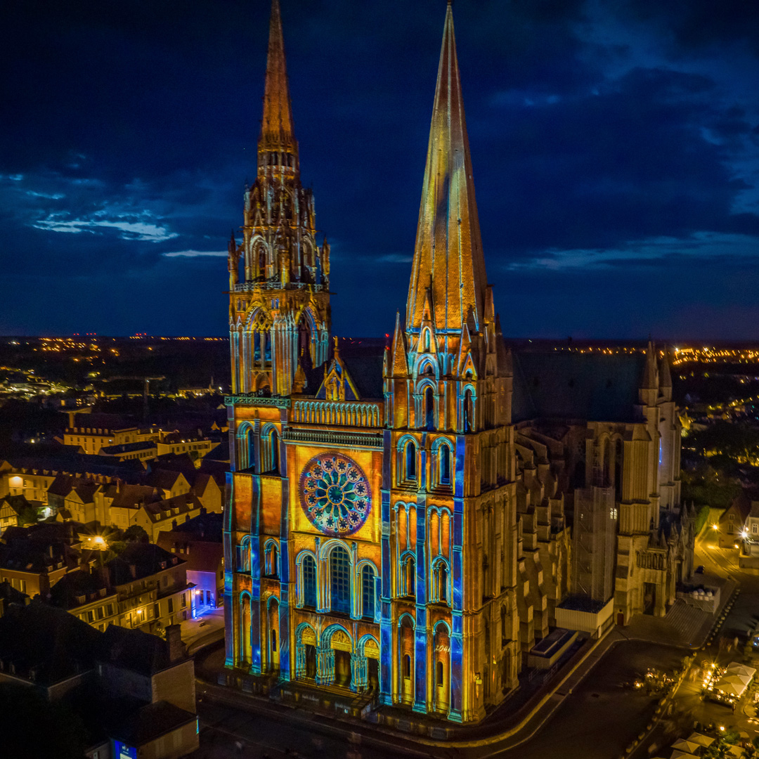 Rendez-vous le 13 avril pour Chartres en lumières ! 📅🎉► chartresenlumieres.com

#Chartresenlumieres #Chartres #illumination @villedechartres