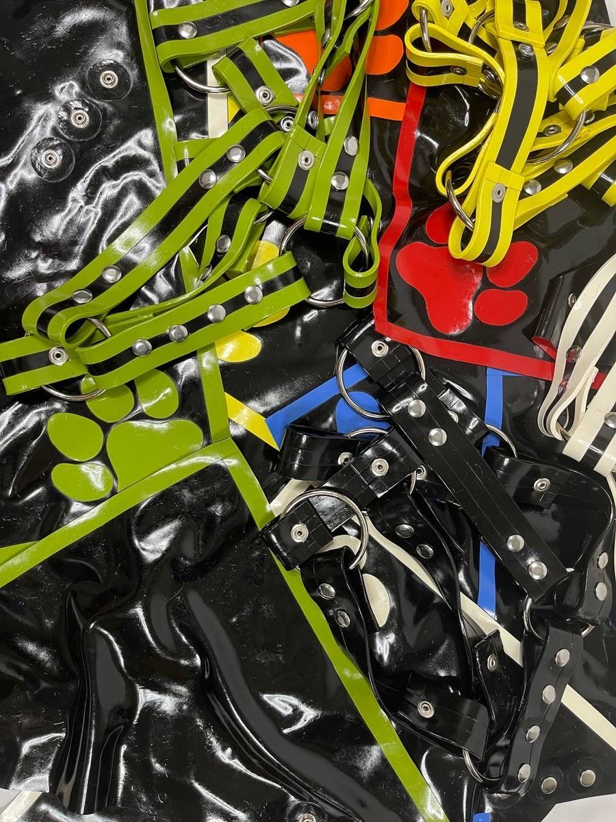 Come out and see me vend my rubber gear tonight!! I got plenty to go around in all sorts of colors 😎

See you there!!