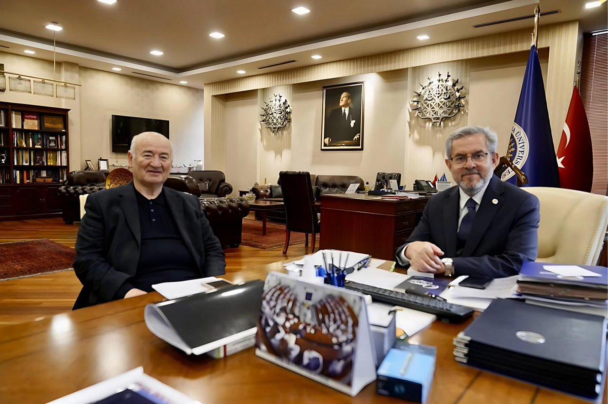 Akupunktur Derneği Başkanı Sn Prof. Dr. Cemal Çevik'e ziyaretlerinden dolayı teşekkür ediyorum.