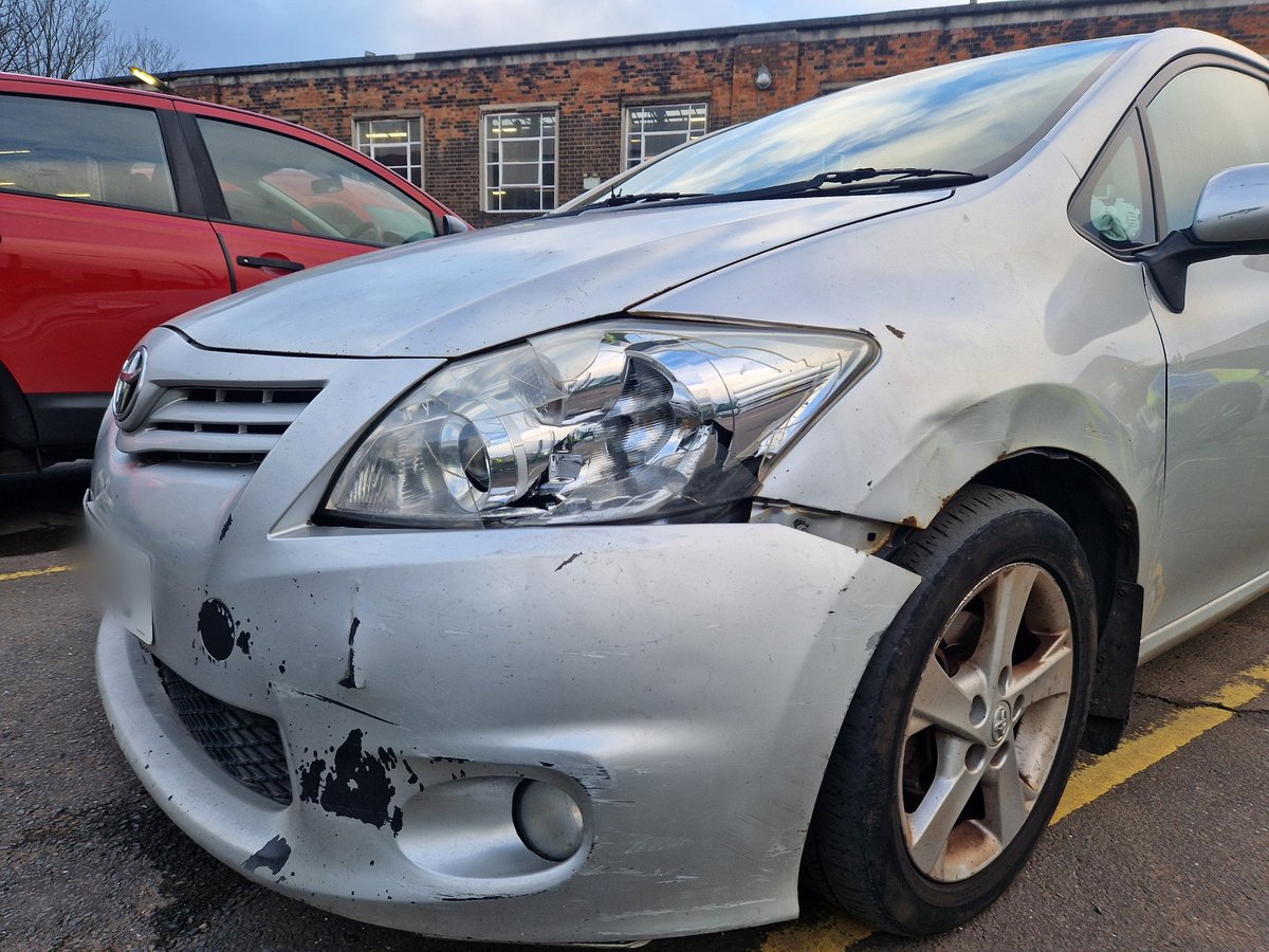 WYP_RPU's tweet photo. Partnership working with @WYP_Steerside & @bradfordmdc
Dangerous bodywork and a defective handbrake!
Prohibition Notice issued & driver reported
#Operationalsupport #Bradford #PG9 https://t.co/nDCrhrDrfH