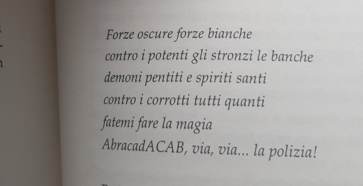 Risorse umane quando mi hanno rinnovato il contratto:
-sappiamo che scrivi, vogliamo assolutamente i tuoi libri nel bookcorner
-no no
-sì sì
-ma uso pseudonimi apposta, sono solo due imparaticci
-questo lascialo decidere a noi
-vabbè mo ce penso
-li aspettiamo eh!?!

Il libro: