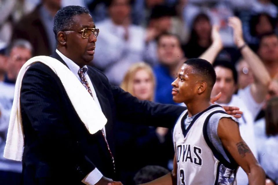 WinningCoaches's tweet photo. “Communication is when someone understands what you are saying. Motivation is when they act on it.” (John Thompson) https://t.co/xPxmdXyd4q