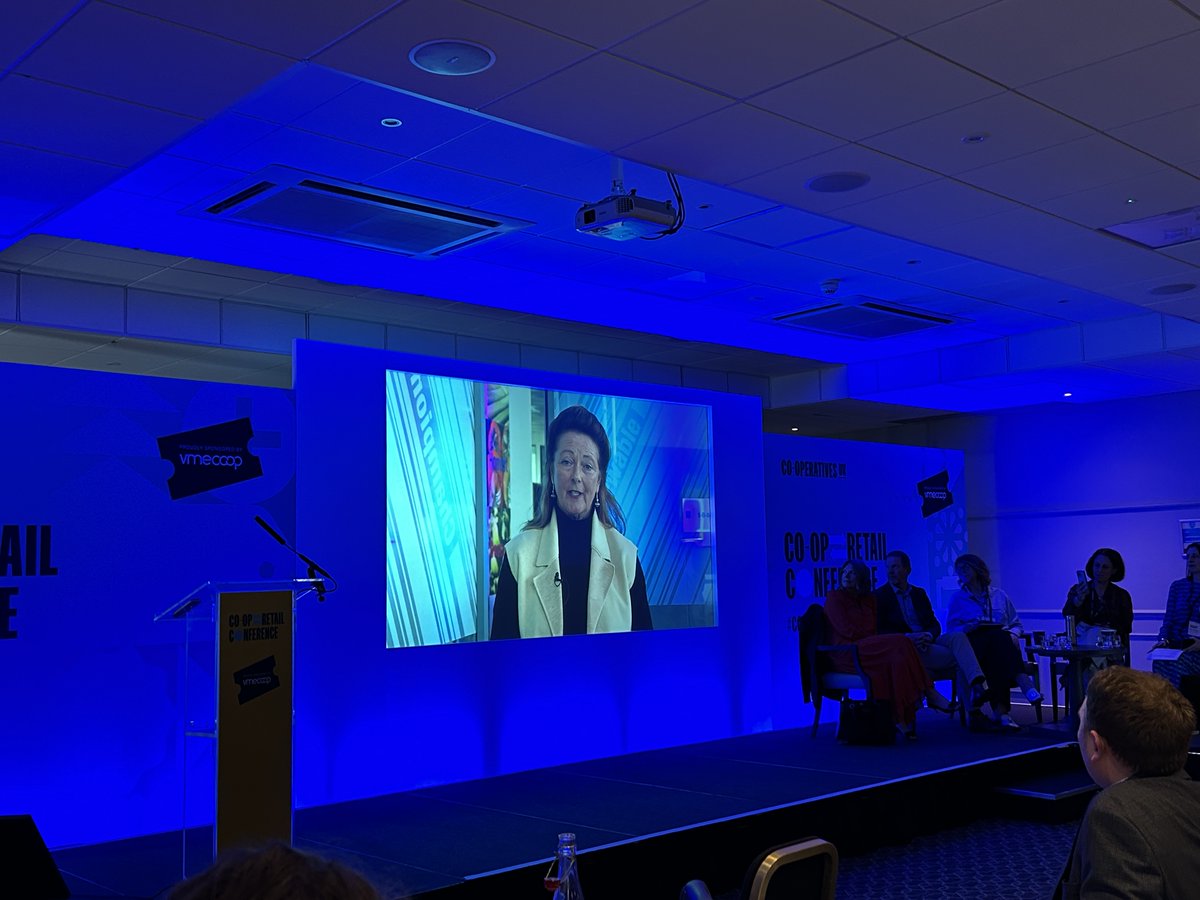 Only at #CoopRetail could you see this line-up (following a video intro from Co-op Group Chair Debbie White): @skhouryhaq, CEO of @coopuk @PonsonbyPhilip, CEO of @midcountiescoop Debbie Robinson, CEO of @mycoopfood Alison Hands, CEO of @lincscoop CEO and our own CEO @RoseMarley1