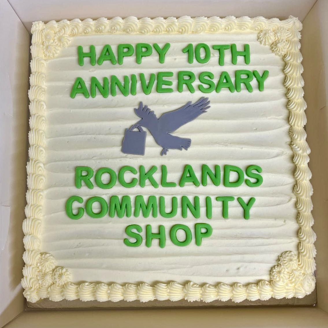 RocklandsShop's tweet photo. Come and share our tenth birthday celebrations TODAY from 9.00-3.00
with cake and special offers 🎂

#ShopLocal #BuyLocal #CommunityShop #CountryLiving #Breckland #Norfolk @Plunkett_UK #Birthday #HappyBirthday #Rural https://t.co/b5CePm9P0z