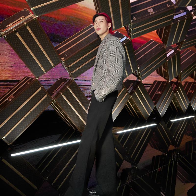 LouisVuitton's tweet photo. #LVThePlace #Bangkok. House Ambassadors #BamBam and #UrassayaSperbund, joined by #ChanikanTangkabodee and #MarioMaurer, attended the opening party for the new cultural destination. 

#LouisVuitton