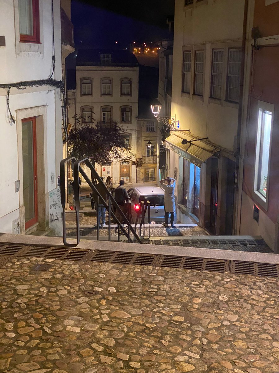 🎶 Coimbra é uma lição de sonho e tradição 🎶