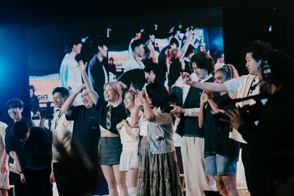 Playscripter's tweet image. Finally saw them in person😭

#DSGinManila