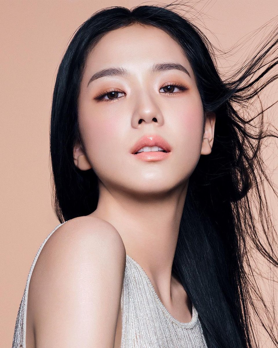 JISOO NEWS tweet media